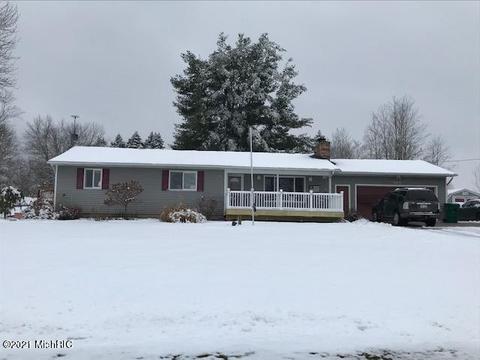 302 Sunset Dr, Dowling, MI 49050 photo 1
