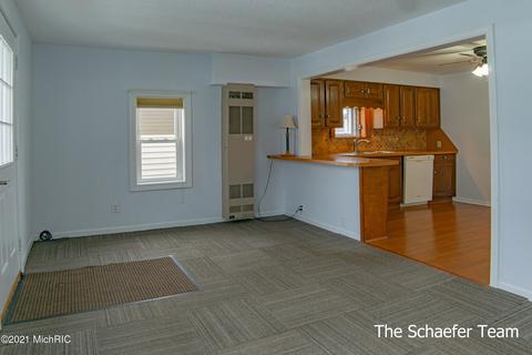209 Maple St, Lowell, MI 49331 photo 27