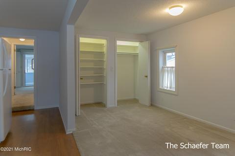 209 Maple St, Lowell, MI 49331 photo 7