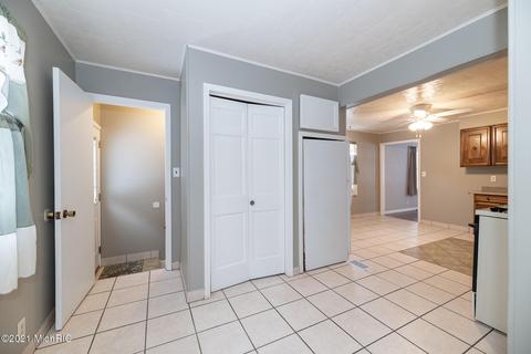 313 Meadow Dr, Augusta, MI 49012 photo 14