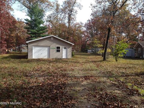5335 S Tomahawk Trail Trl, Baldwin, MI 49304 photo 1