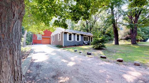 101 Ferry St, Douglas, MI 49406 photo 2