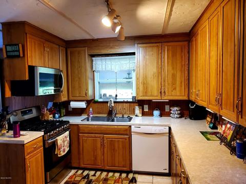 931 Warner St, Whitehall, MI 49461 photo 5
