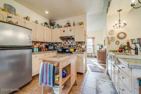 4190 E River Rd, Buchanan, MI 49107 photo 8