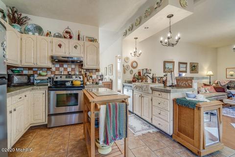 4190 E River Rd, Buchanan, MI 49107 photo 7