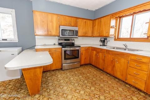 511 S Main St, Waldron, MI 49288 photo 20