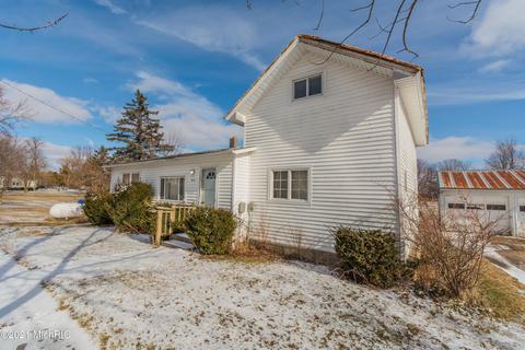 511 S Main St, Waldron, MI 49288 photo 3