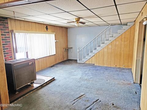 1262 E Wilcox Ave, White Cloud, MI 49349 photo 6