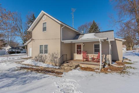 206 W Mill St, Waldron, MI 49288 photo 1
