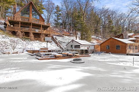 8813 Bluff St, Newaygo, MI 49337 photo 39