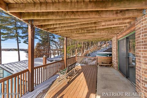 8813 Bluff St, Newaygo, MI 49337 photo 35