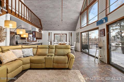 8813 Bluff St, Newaygo, MI 49337 photo 11