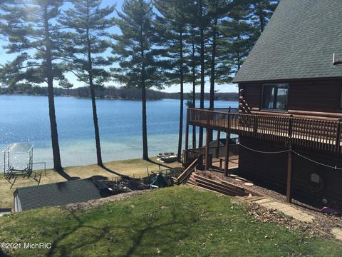 8813 Bluff St, Newaygo, MI 49337 photo 7