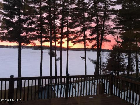 8813 Bluff St, Newaygo, MI 49337 photo 6