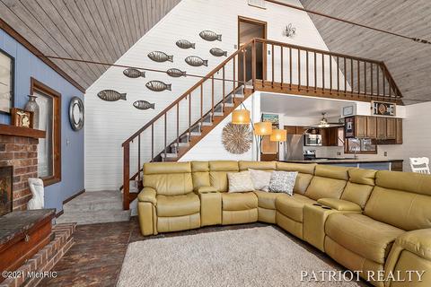 8813 Bluff St, Newaygo, MI 49337 photo 10