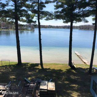 8813 Bluff St, Newaygo, MI 49337 photo 3