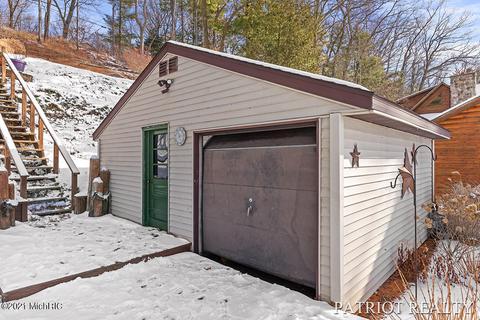 8813 Bluff St, Newaygo, MI 49337 photo 40