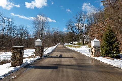 4944 Spring Rdg NE, Ada, MI 49301 photo 3