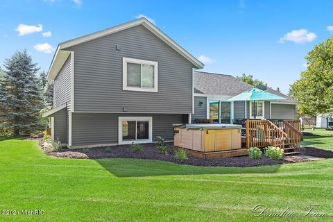 345 River Place Dr, Lowell, MI 49331 photo 12