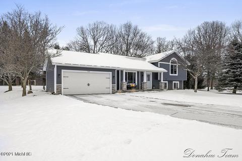 345 River Place Dr, Lowell, MI 49331 photo 5
