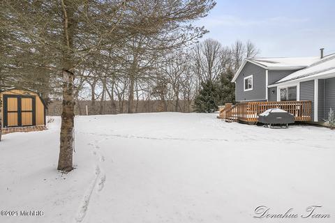 345 River Place Dr, Lowell, MI 49331 photo 9