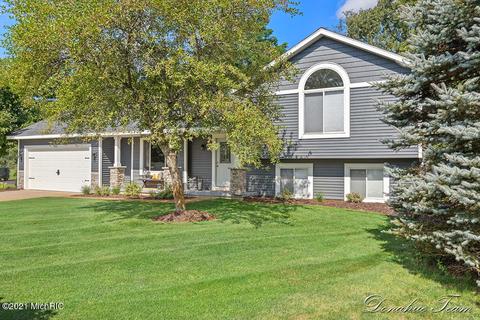 345 River Place Dr, Lowell, MI 49331 photo 4