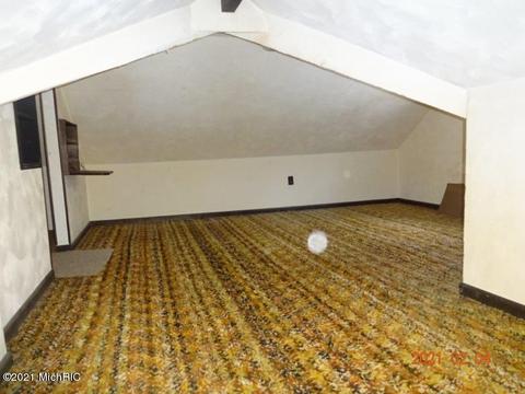 914 E Jackson St, White Cloud, MI 49349 photo 10