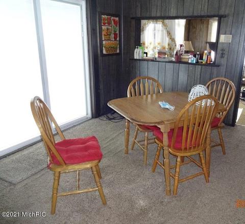 914 E Jackson St, White Cloud, MI 49349 photo 6
