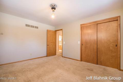 231 E State Rd, Grant, MI 49327 photo 21