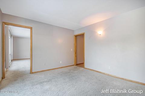 231 E State Rd, Grant, MI 49327 photo 15