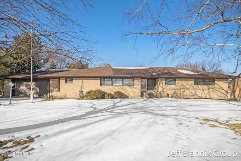 231 E State Rd, Grant, MI 49327 photo 1