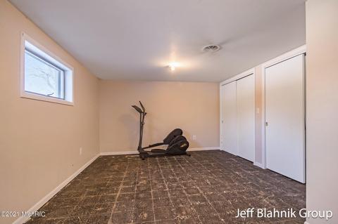 231 E State Rd, Grant, MI 49327 photo 28