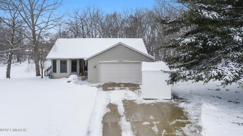 4138 Meyer Dr, Hamilton, MI 49419 photo 3