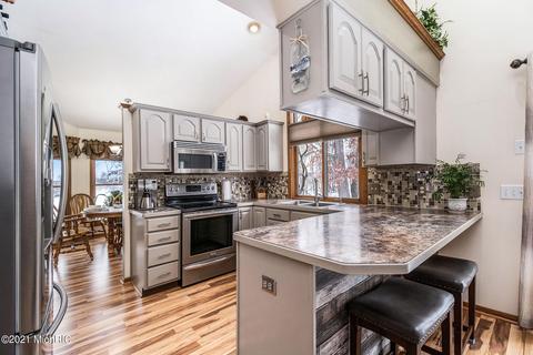 4138 Meyer Dr, Hamilton, MI 49419 photo 7