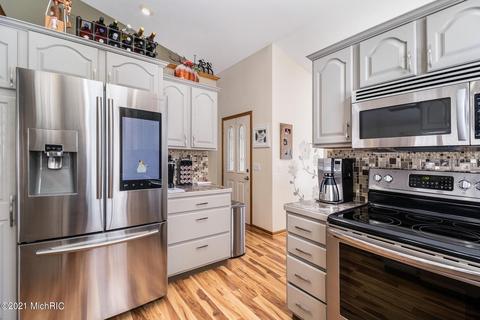 4138 Meyer Dr, Hamilton, MI 49419 photo 8