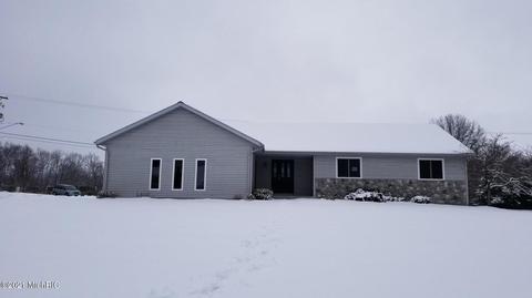 1410 5th St, Belding, MI 48809 photo 1