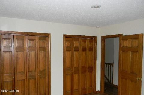 1410 5th St, Belding, MI 48809 photo 11