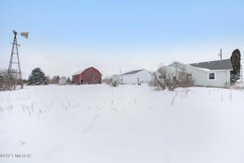 3190 Fleck Rd NE, Edmore, MI 48829 photo 6