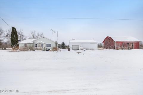 3190 Fleck Rd NE, Edmore, MI 48829 photo 1