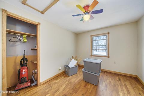 3190 Fleck Rd NE, Edmore, MI 48829 photo 9