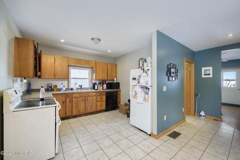 3190 Fleck Rd NE, Edmore, MI 48829 photo 13