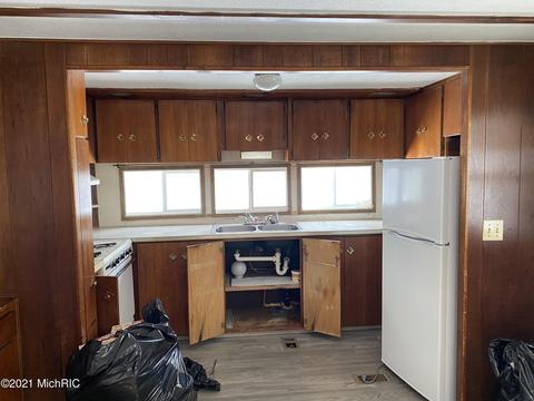 7560 E 40th St, Chase, MI 49623 photo 5