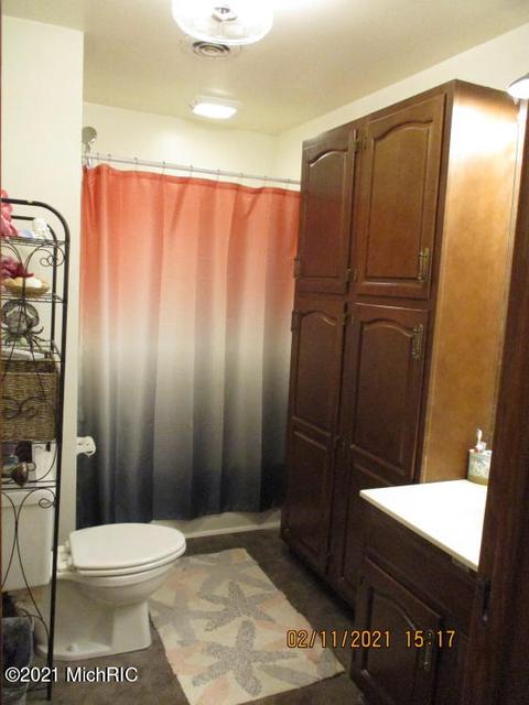 301 Cecil St, Buchanan, MI 49107 photo 25