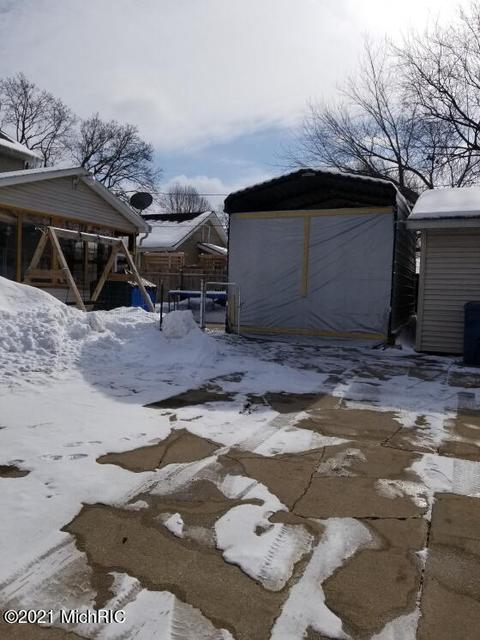 301 Cecil St, Buchanan, MI 49107 photo 35