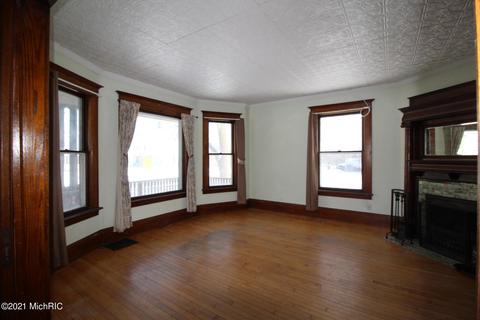 410 Maple St, Big Rapids, MI 49307 photo 6