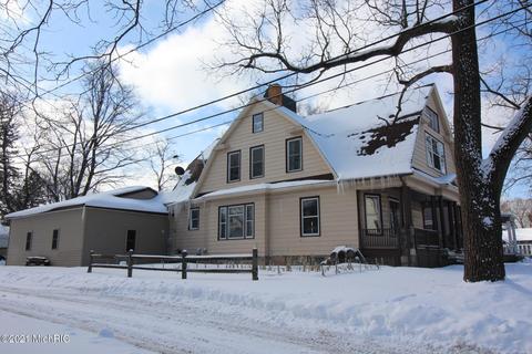410 Maple St, Big Rapids, MI 49307 photo 1