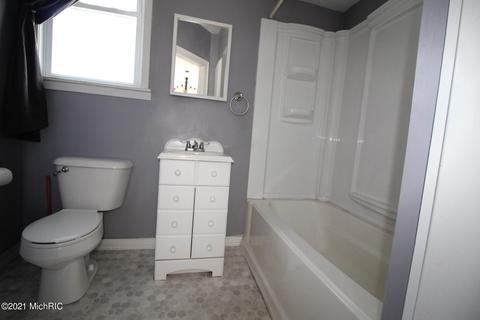 410 Maple St, Big Rapids, MI 49307 photo 23
