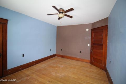 410 Maple St, Big Rapids, MI 49307 photo 41