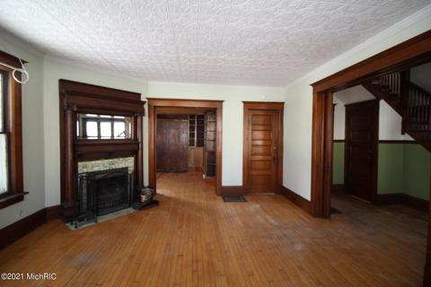 410 Maple St, Big Rapids, MI 49307 photo 8