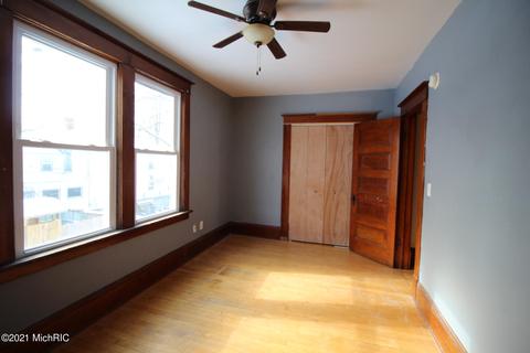 410 Maple St, Big Rapids, MI 49307 photo 33